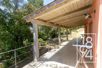 Villa - 304 m² - 11 pièces