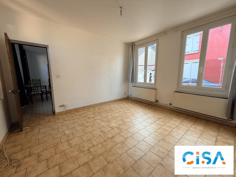 Appartement - 90 m² - 8 pièces