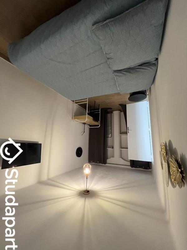 Chambre - 11 m² - 1 pièce