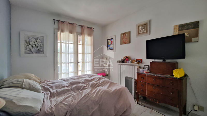 Maison - 221 m² - 8 pièces