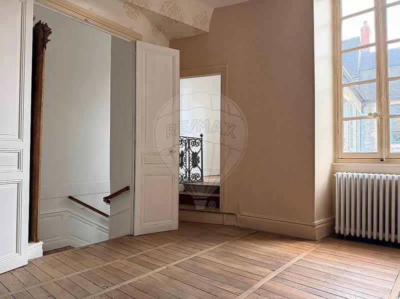 Propriété - 556 m² - 19 pièces