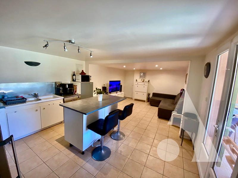 Maison - 214 m² - 7 pièces