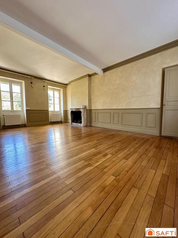 Maison - 247 m² - 10 pièces