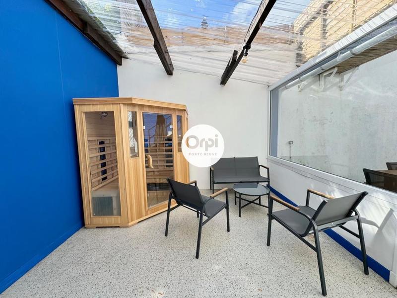 Immeuble - 211 m² - 9 pièces