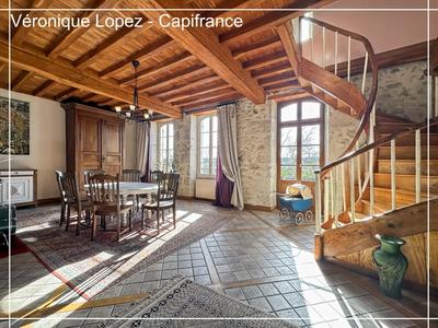 Maison - 524 m² - 8 pièces