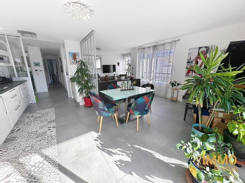 Appartement - 82 m² - 3 pièces