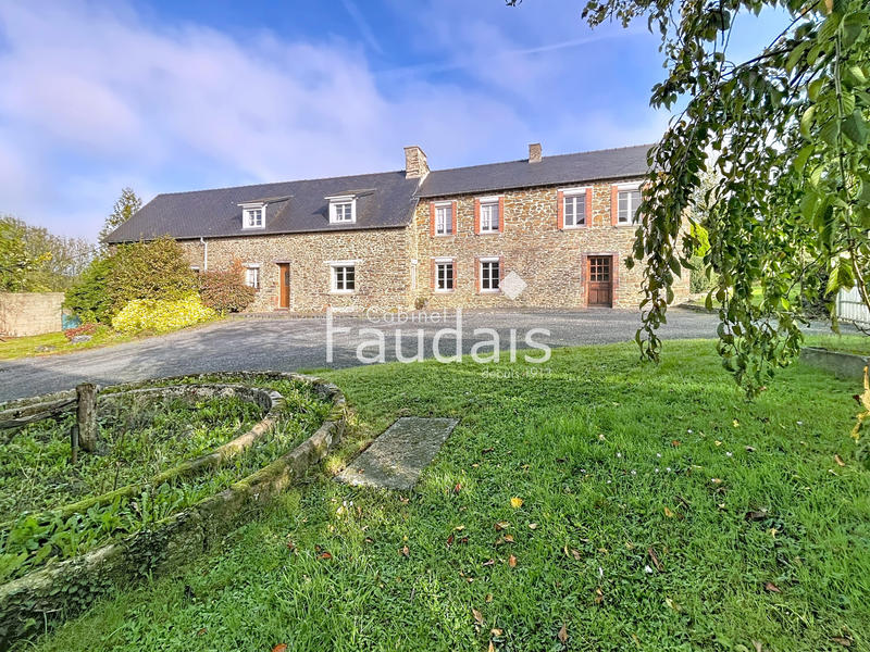 Maison - 212 m² - 8 pièces