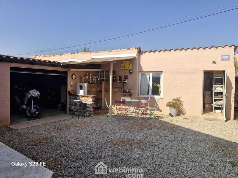 Villa - 90 m² - 4 pièces