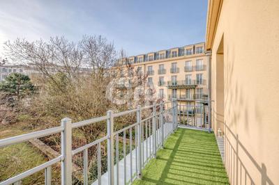 Appartement - 88 m² - 5 pièces