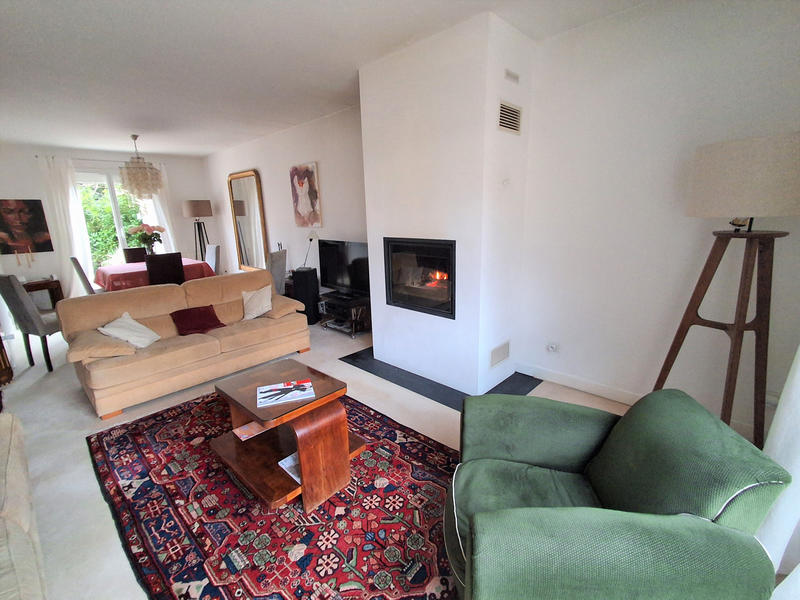 Maison - 180 m² - 8 pièces