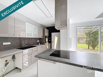 Maison - 142 m² - 6 pièces