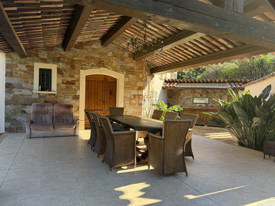 Villa - 250 m² - 7 pièces