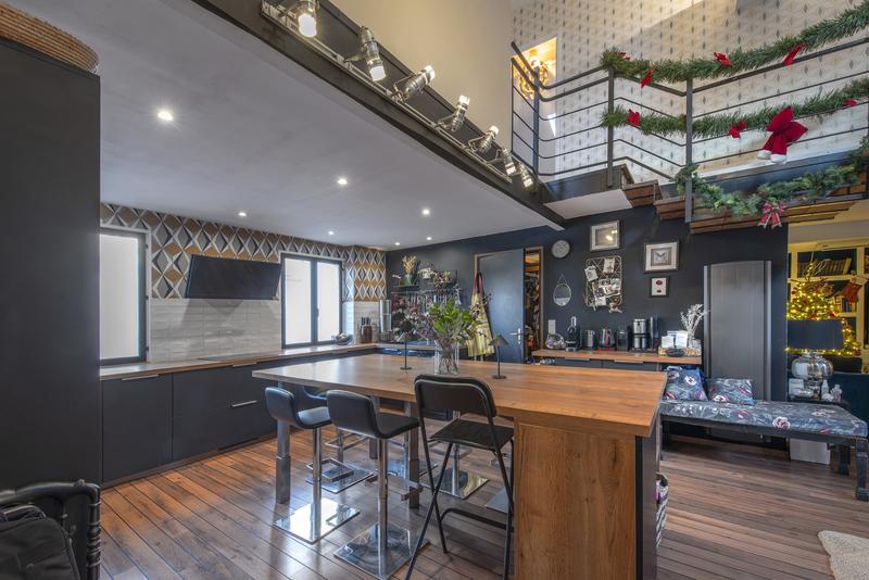 Maison - 192 m² - 7 pièces