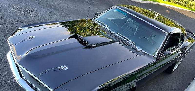 Ford Mustang Fastback V8 351