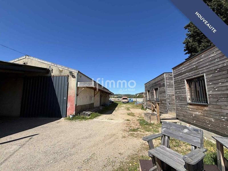 Local commercial - 205 m² - 3 pièces