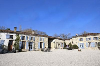 Maison - 511 m² - 24 pièces