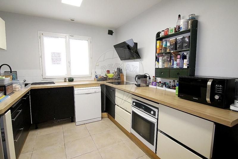 Maison - 142 m² - 9 pièces