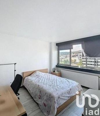 Appartement - 92 m² - 5 pièces