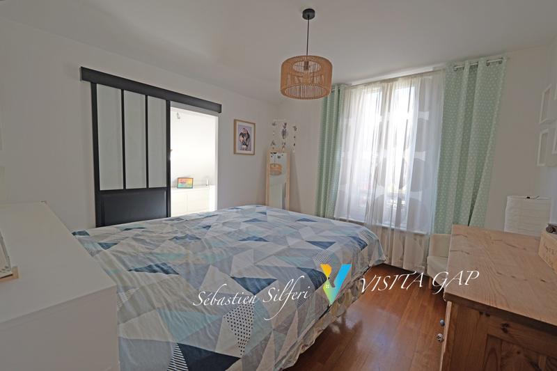 Appartement - 77 m² - 3 pièces