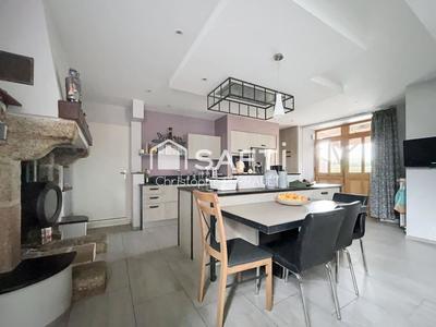 Maison - 188 m² - 8 pièces