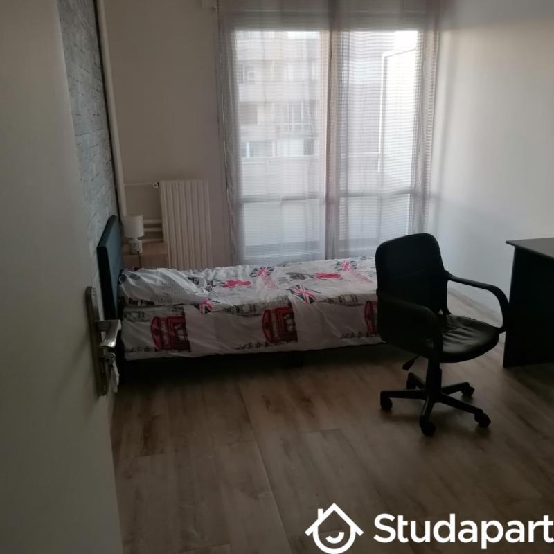 Chambre - 10 m² - 1 pièce