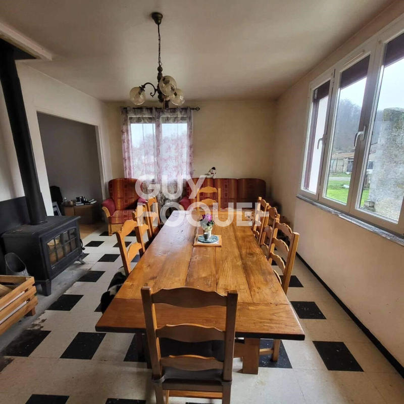 Maison - 97 m² - 5 pièces