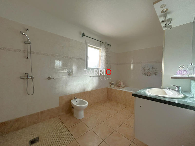 Maison traditionnelle - 150 m² - 5 pièces