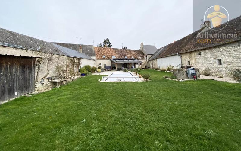 Maison - 250 m² - 8 pièces