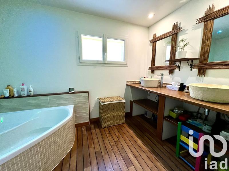 Maison - 136 m² - 5 pièces