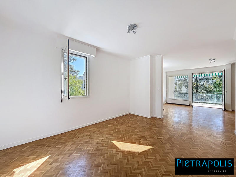 Appartement - 110 m² - 5 pièces