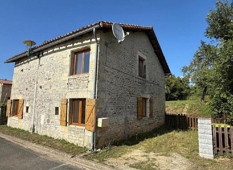 Maison - 96 m² - 4 pièces