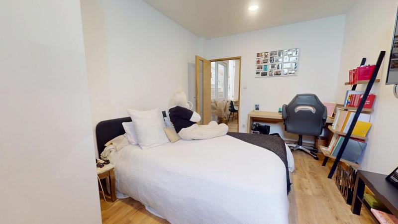 Maison - 291 m² - 9 pièces