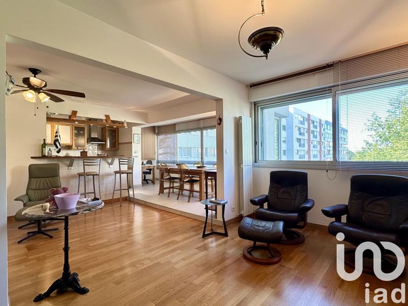 Appartement - 90 m² - 3 pièces