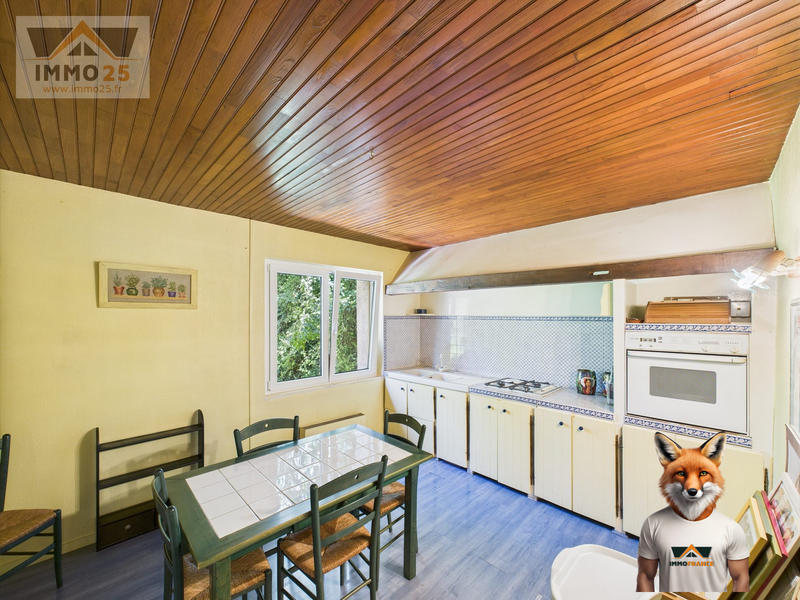 Maison - 240 m² - 9 pièces