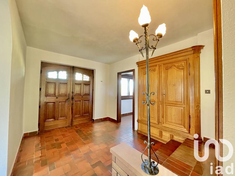 Maison - 225 m² - 8 pièces