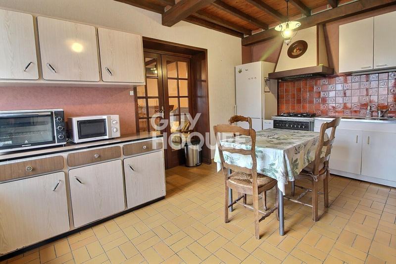 Maison - 197 m² - 9 pièces