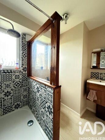 Maison - 141 m² - 8 pièces