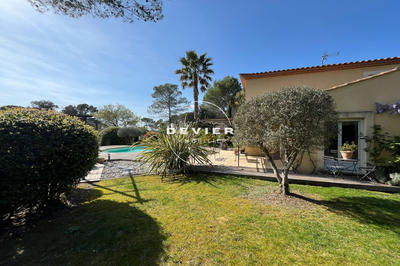 Maison - 180 m² - 6 pièces