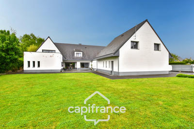 Maison - 428 m² - 11 pièces