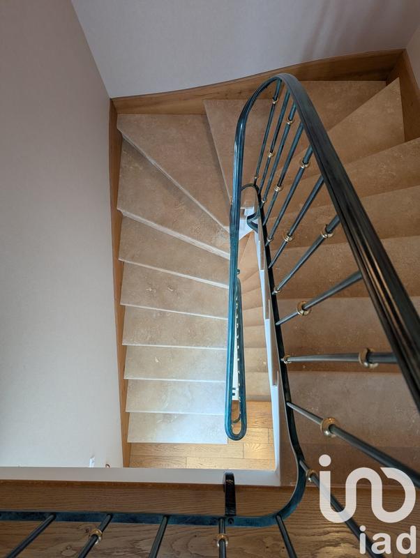 Maison - 316 m² - 7 pièces