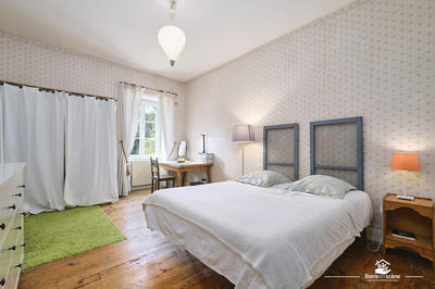 Maison ancienne - 450 m² - 13 pièces