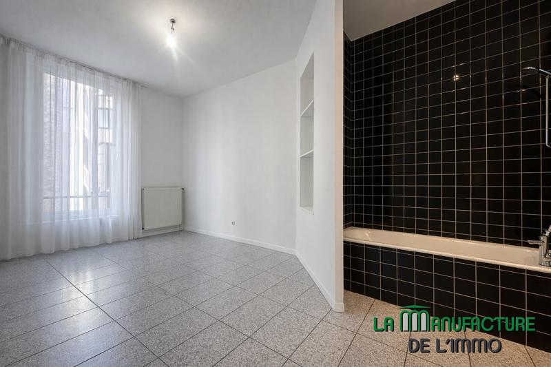 Appartement - 150 m² - 6 pièces