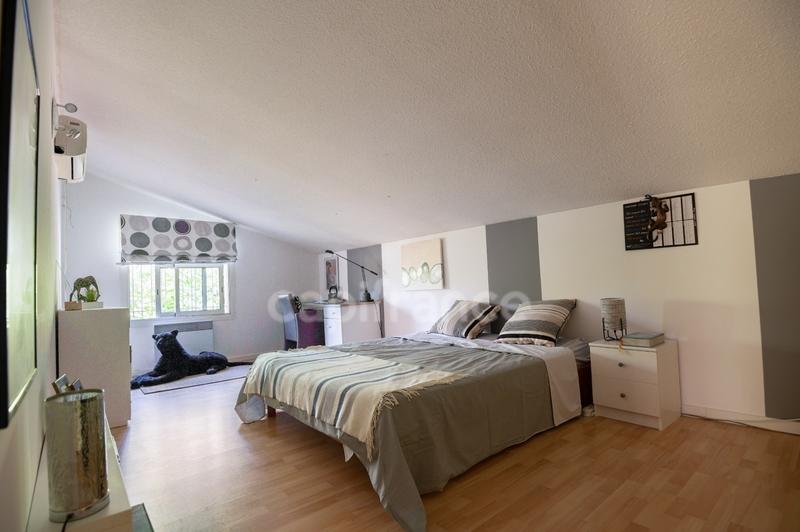 Villa - 230 m² - 9 pièces