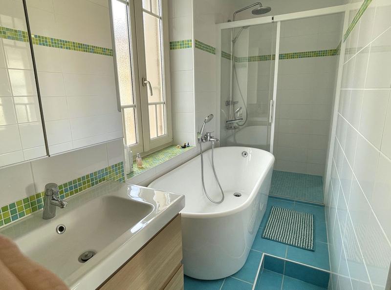 Maison ancienne - 237 m² - 10 pièces