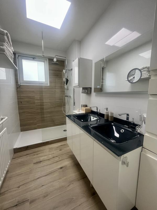 Appartement - 85 m² - 3 pièces