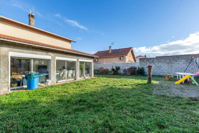 Maison - 104 m² - 5 pièces