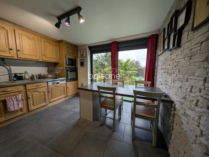 Maison - 99 m² - 5 pièces