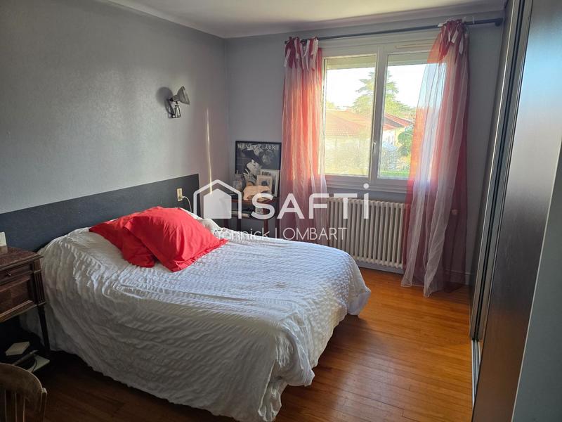 Maison - 199 m² - 8 pièces