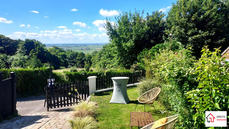 Maison - 96 m² - 4 pièces