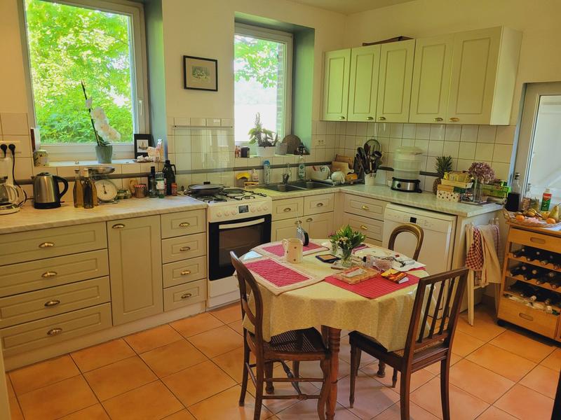 Château - 1 327 m² - 50 pièces